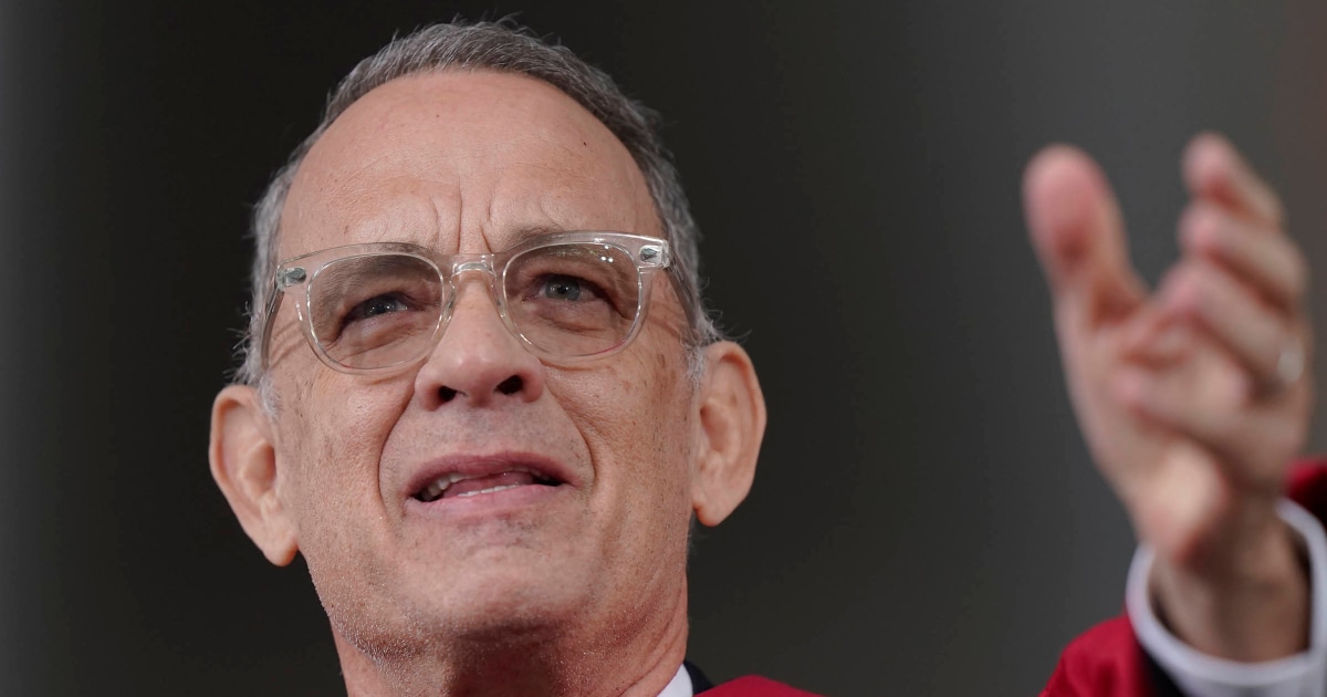 Tom Hanks gives commencement speech at Harvard