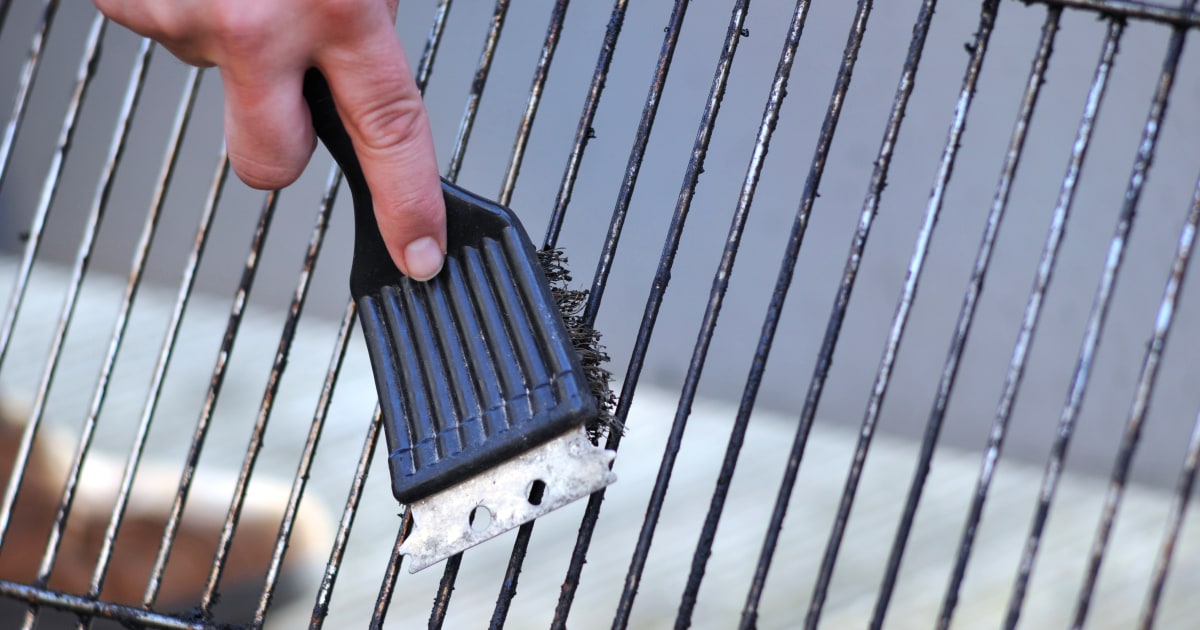 Pediatric ER doctor warns about the danger of wire grill brushes