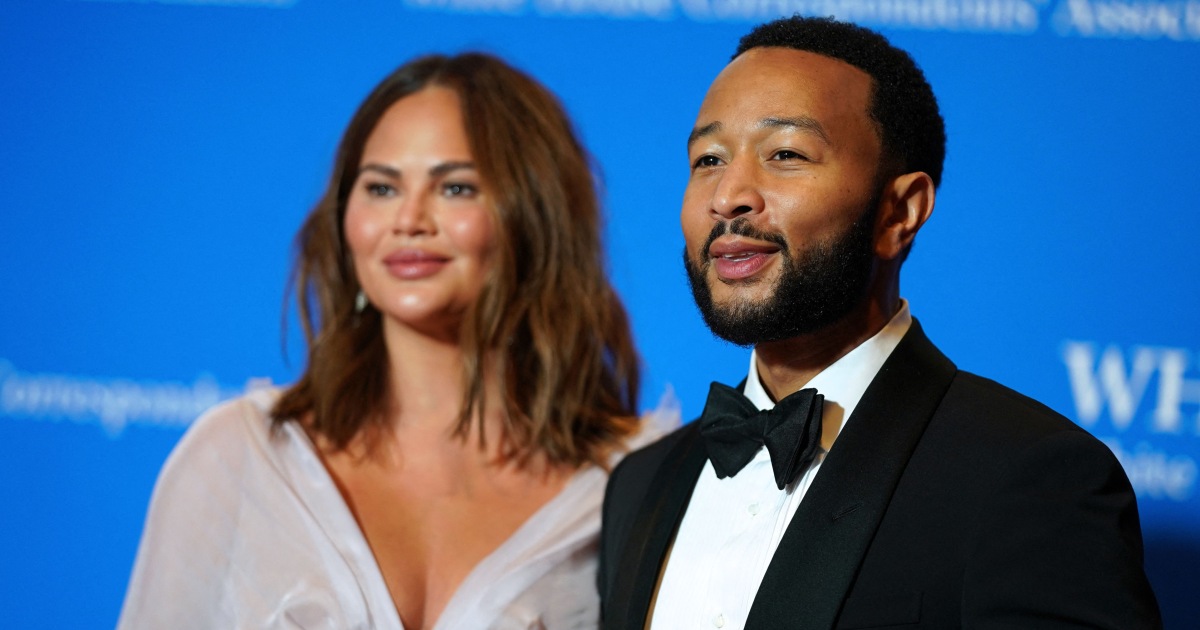 #John Legend and Chrissy Teigen’s Surrogate Speaks Out After Couple Welcomes Baby