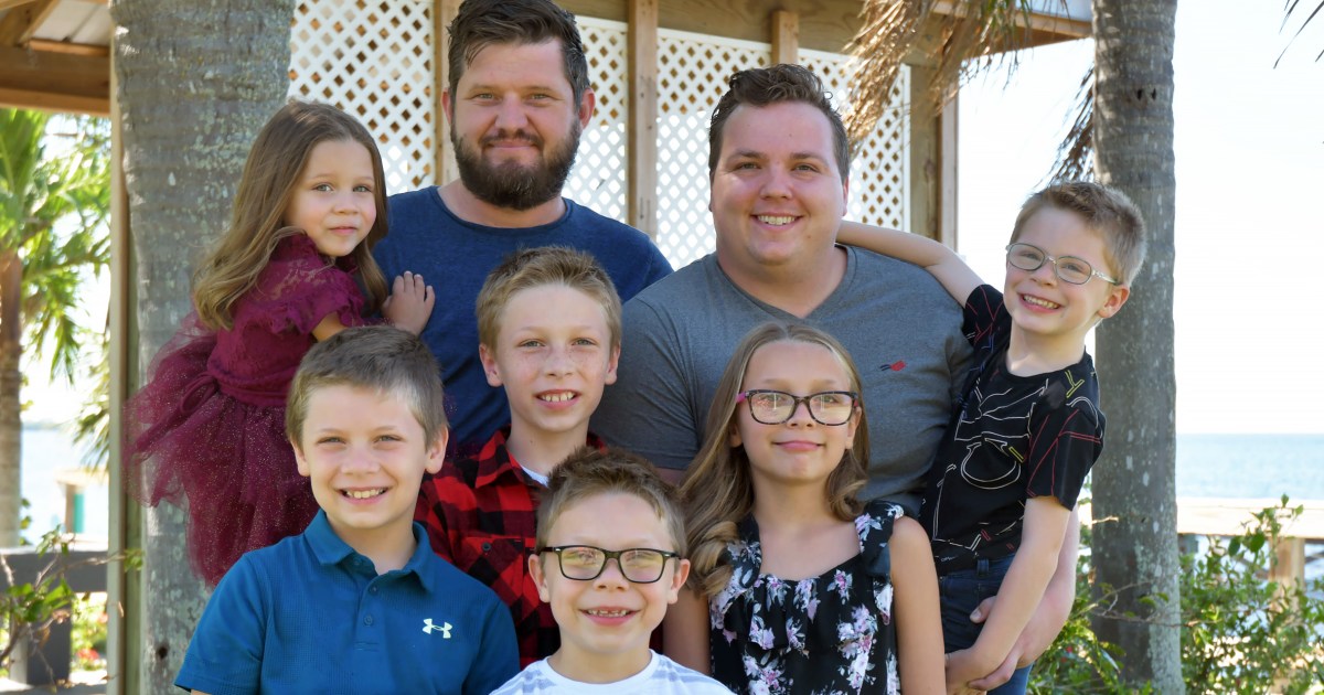 These 6 Siblings Were Separated In Foster Care. Then 2 Dads Gave Them ...