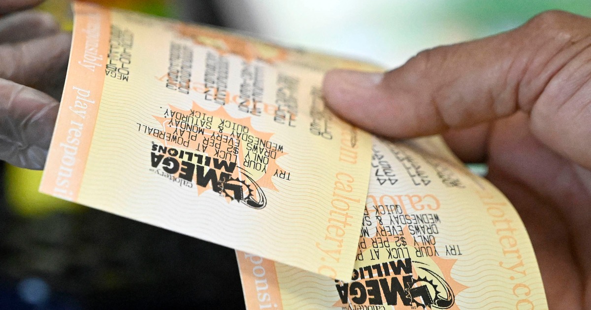 2 Lottery Jackpots Worth More Than $1 Billion Combined Are Still Up For ...