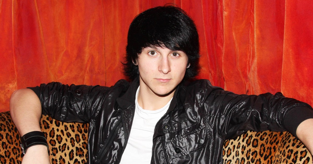 'Hannah Montana' star Mitchel Musso arrested for public intoxication and theft, police say