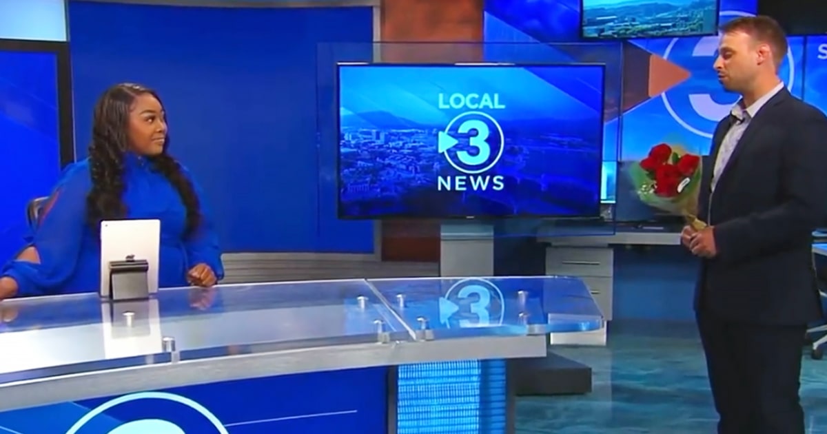 #News Reporter Realizes Boyfriend is Proposing During Live Segment