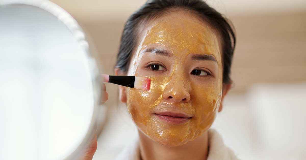 The benefits of gold skin care products, according to dermatologists