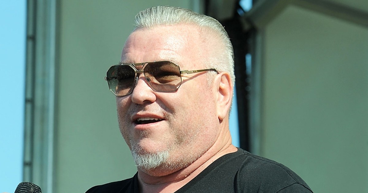 Steve Harwell: Smash Mouth original lead singer is in hospice care, band  manager says
