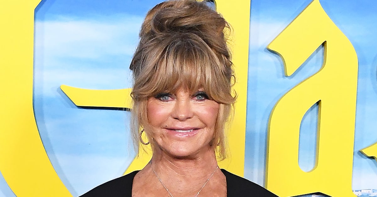 Goldie Hawn Recalls Aliens Touching Her Face: 'It Felt Like The Finger ...