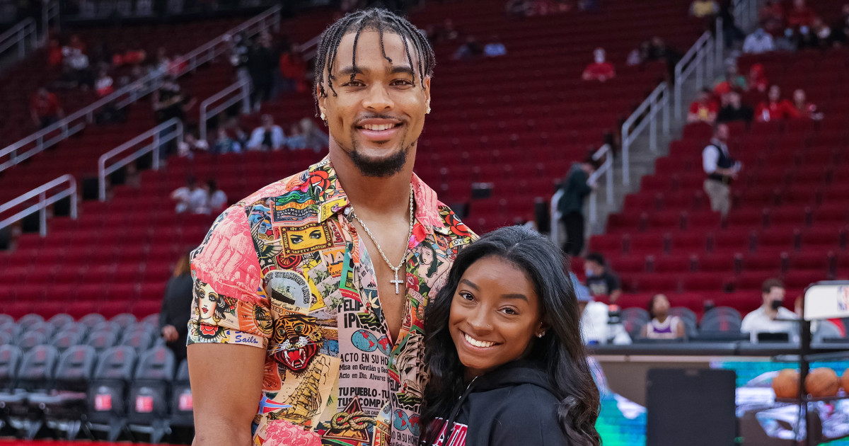 Jonathan Owens Says He Didn't Know Simone Biles Before They Dated