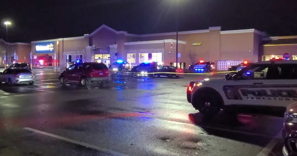 Gunman opened fire at Ohio Walmart and injured 4 people