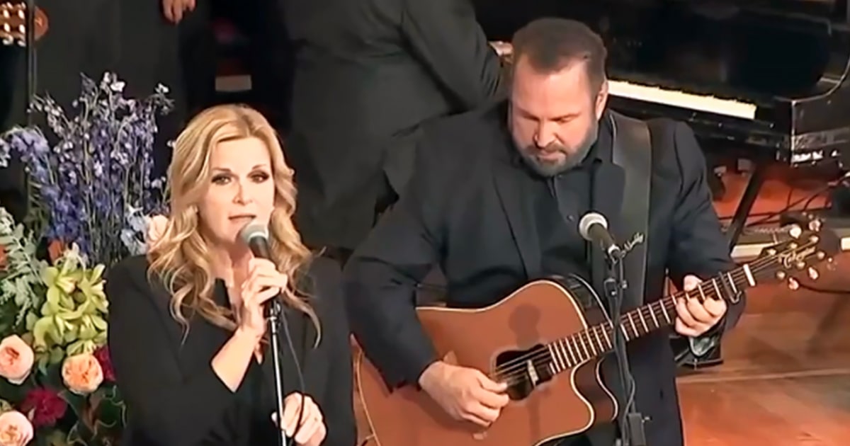 Garth Brooks, Trisha Yearwood deliver 'Imagine' performance at Rosalynn Carter's tribute service