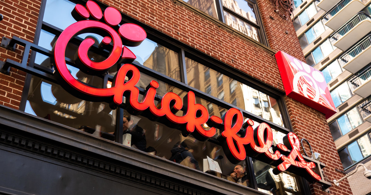 New NY bill would require restaurants in transit centers to be open on