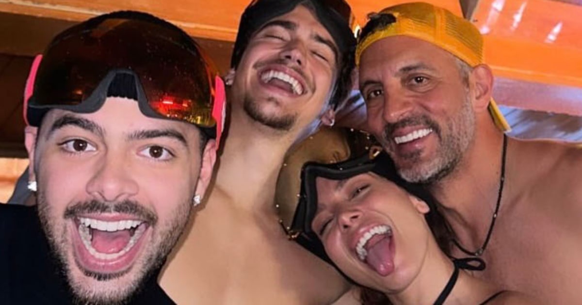 Inside Mauricio Umansky's Ski Trip With Anitta And Lele Pons