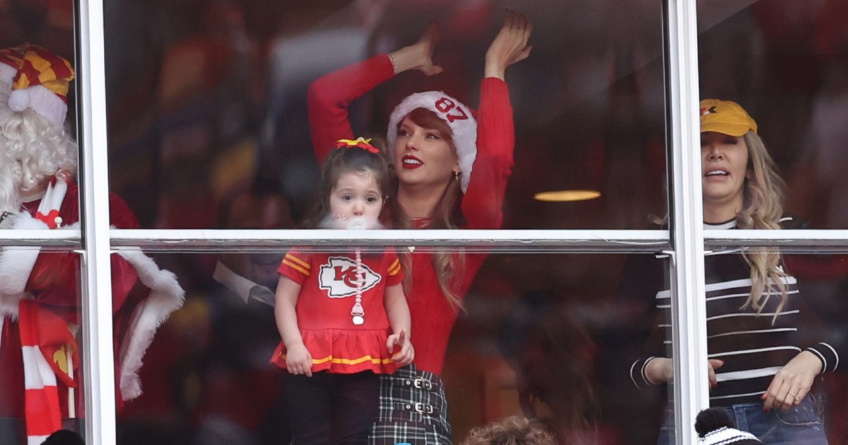 is-taylor-swift-at-the-chiefs-raiders-game