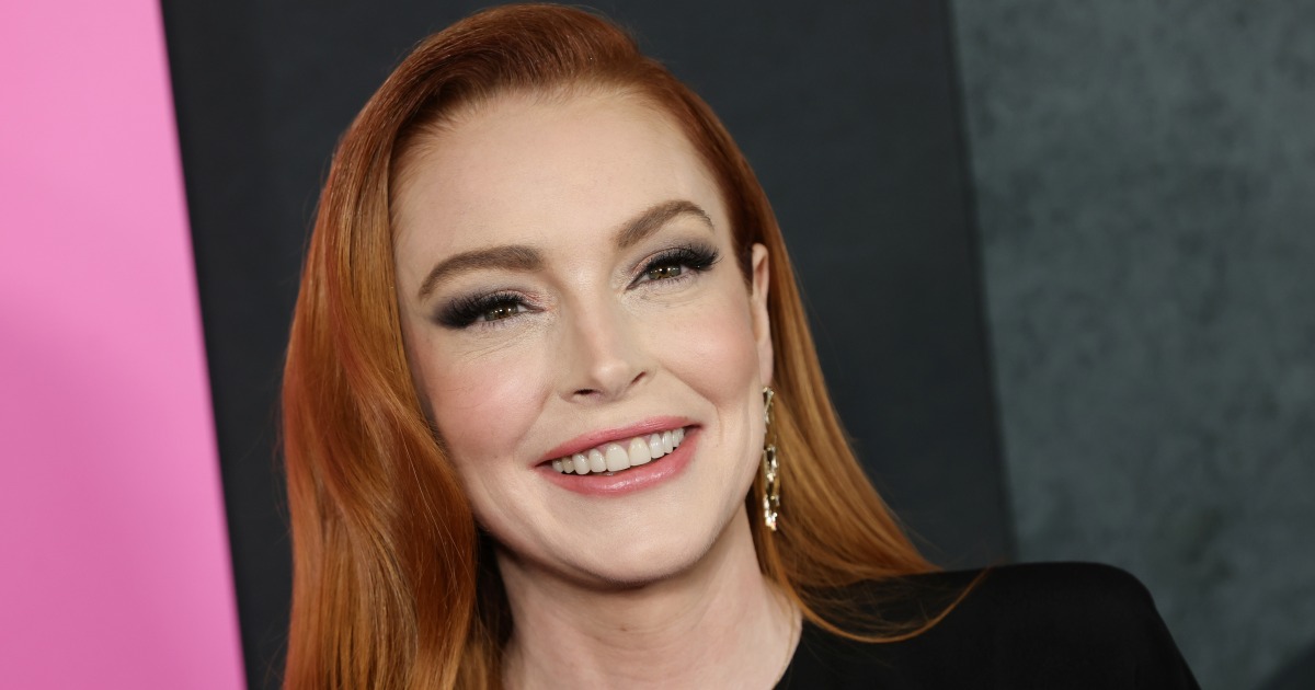 Lindsay Lohan Reunites With Tina Fey at 2024 'Mean Girls' Premiere