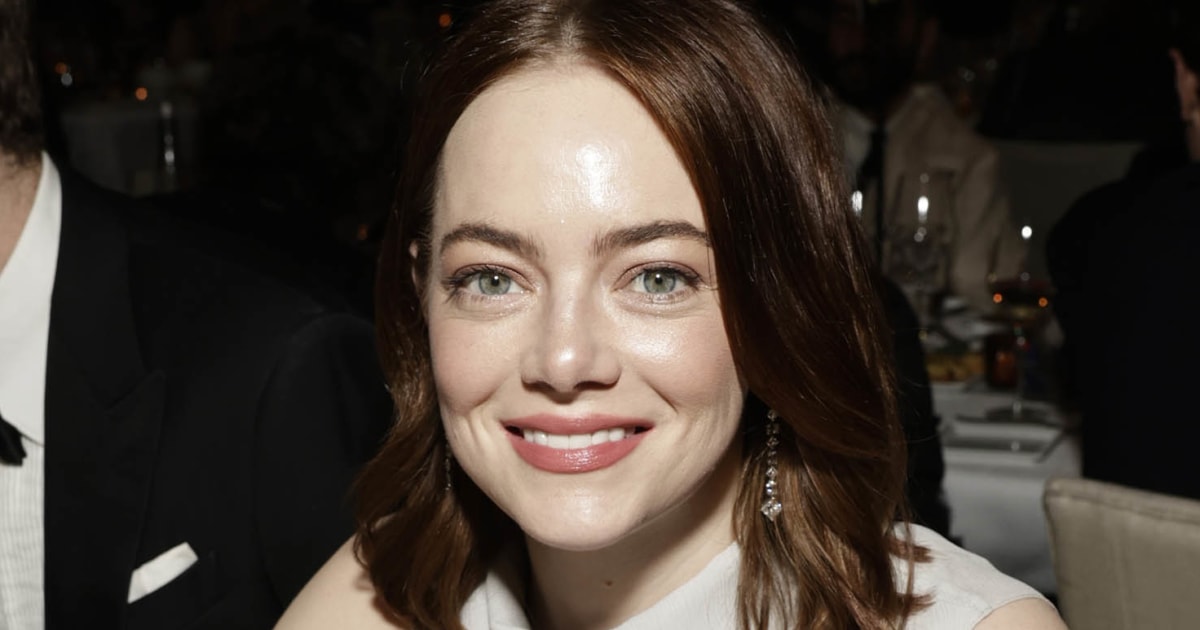 Photo of Emma Stone Eating Chicken Potpie Becomes Meme