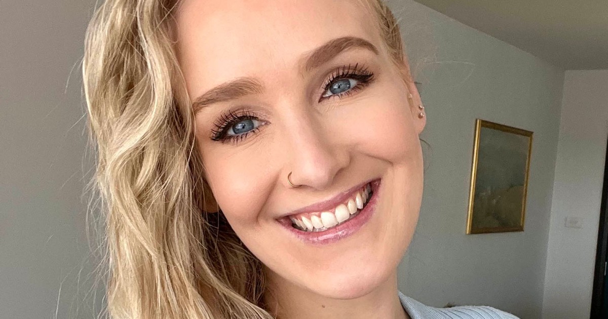 Mom Showers With Her Children To 'Teach Them Biology'