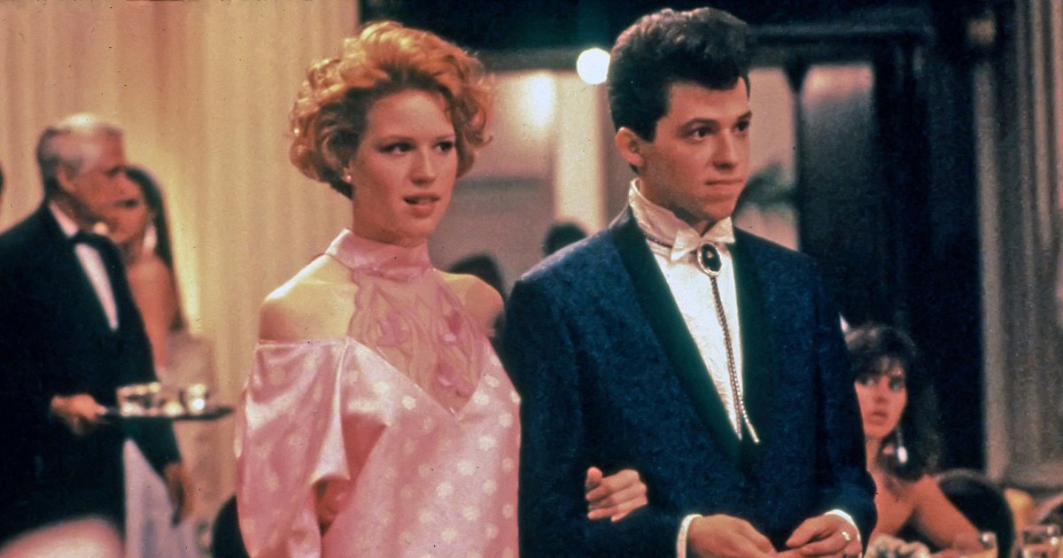 Molly Ringwald says her 'Pretty in Pink' prom dress made her cry
