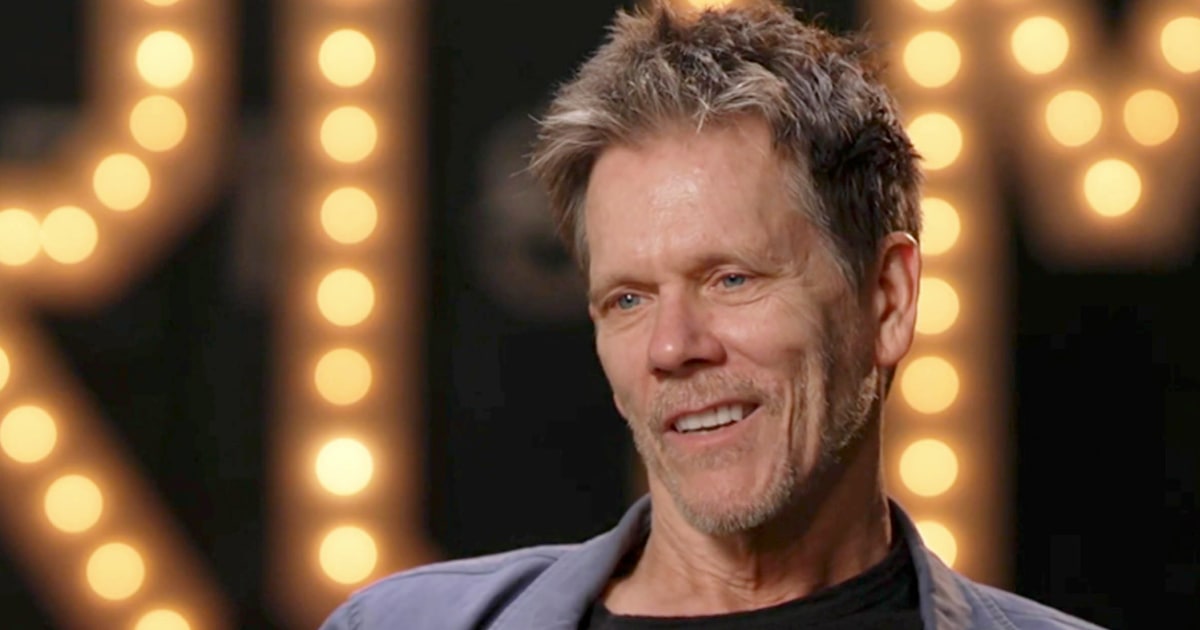 Kevin Bacon Visits 'footloose' High School On Prom Day