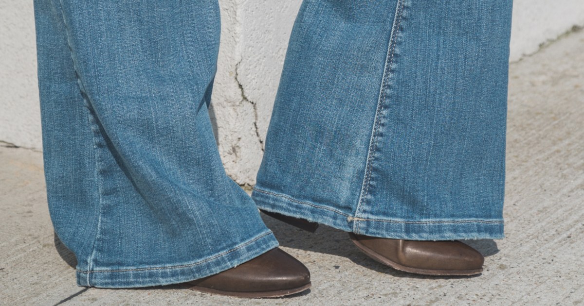 14 best bell-bottoms and flare jeans to add to your wardrobe