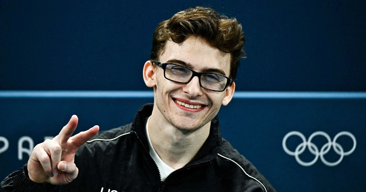 Pommel Horse Gymnast On Glasses And His Eye Conditions