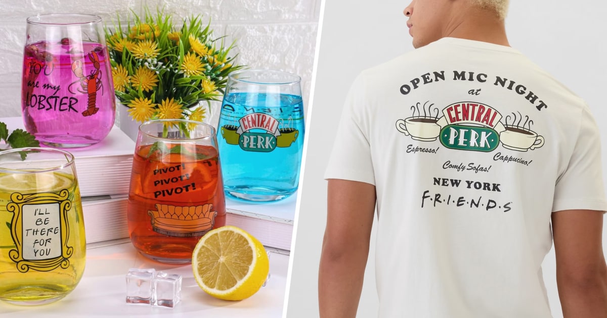Parody Style Friends Themed Pivot Funny Nostalgia Couch Sofa T-Shirt Parody Style Friends Themed Pivot Funny Nostalgia Couch Sofa T-Shirt