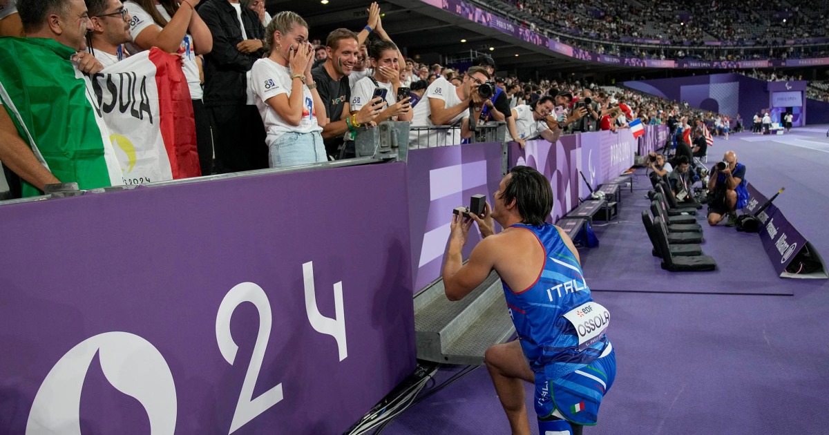 Italian Sprinter Alessandro Ossola Proposes to Girlfriend at Paralympics