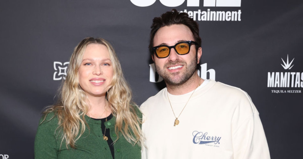 Who Is Erin Foster's Husband? About Simon Tikhman - The Today Show