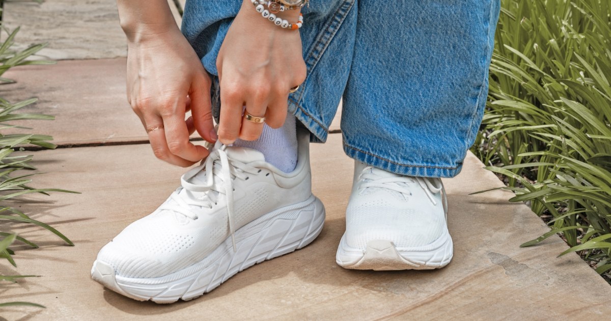 Best walking shoes for flat feet 2024, according to experts