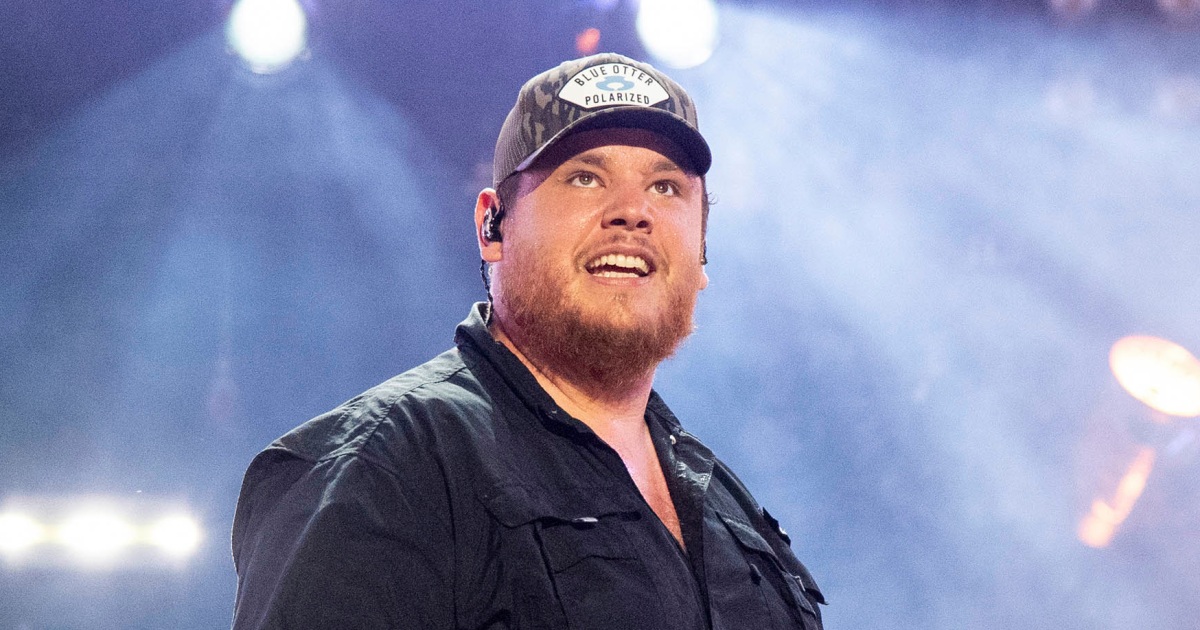 Luke Combs Says Tracy Chapman Pointed Out ‘Fast Car’ Mistake. What Was It?