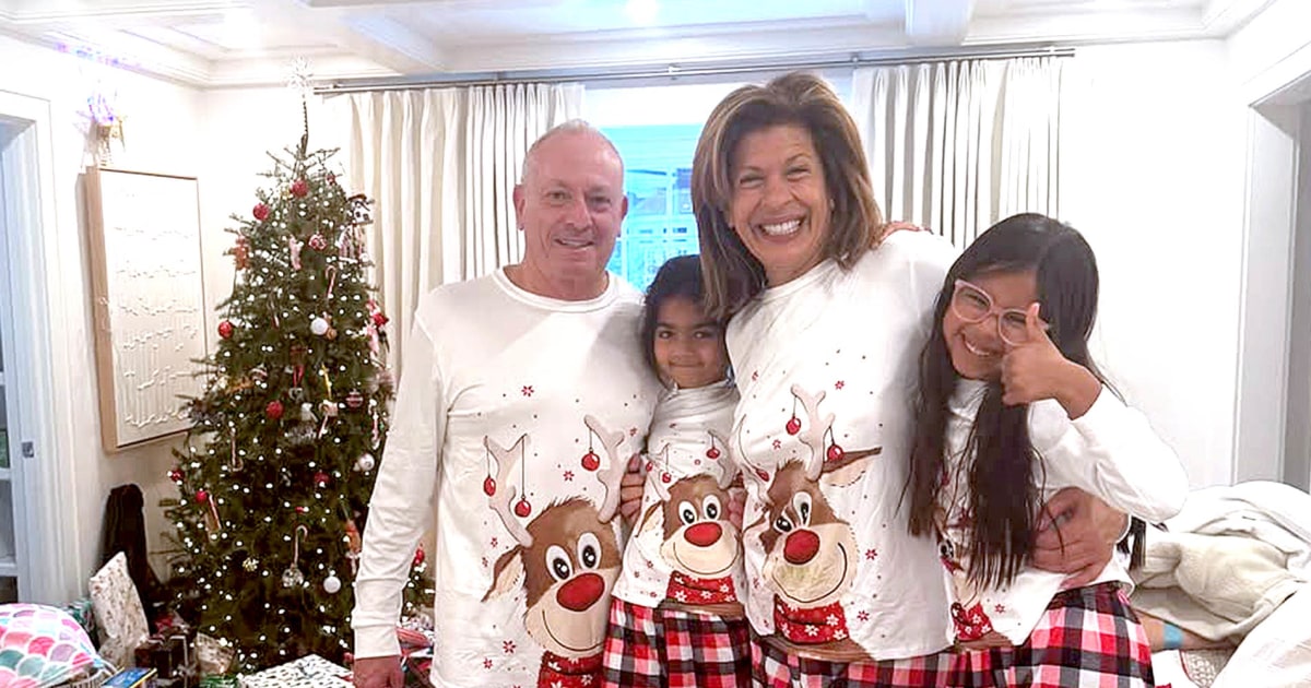 Hoda Kotb Celebrates Christmas With Family and Ex Joel Schiffman