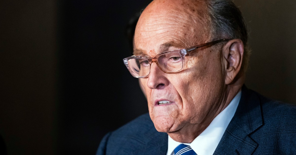 Rudy Giuliani Fractures Vertebrae After Car Accident, Security Head Says