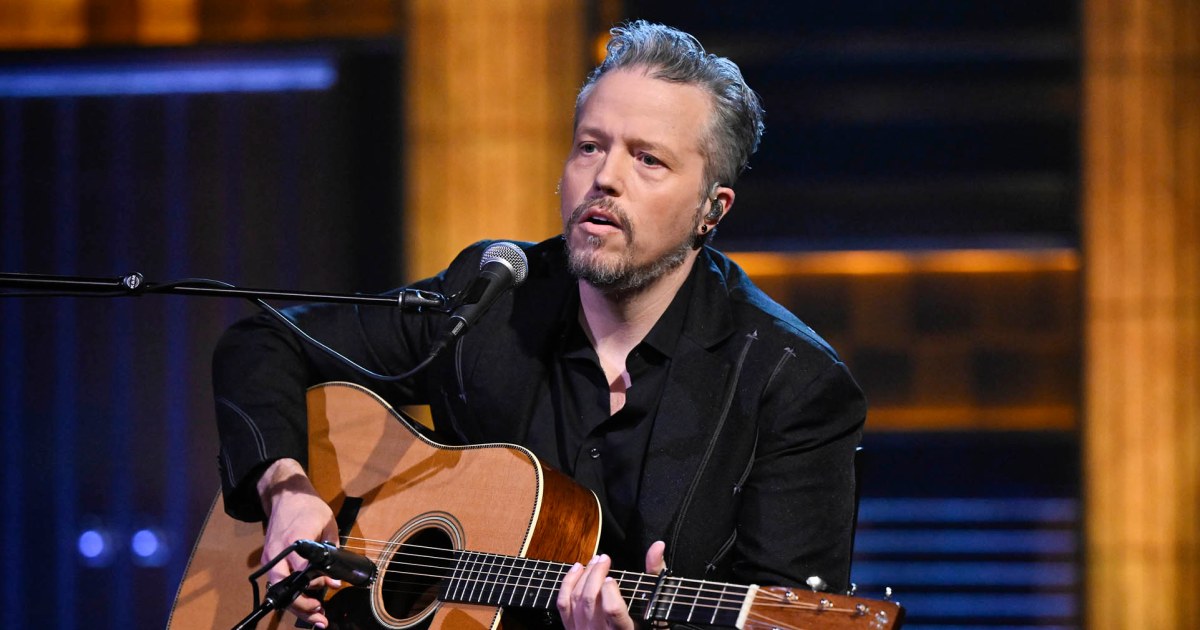 This country music star rescheduled 5 concerts to attend his child's school play