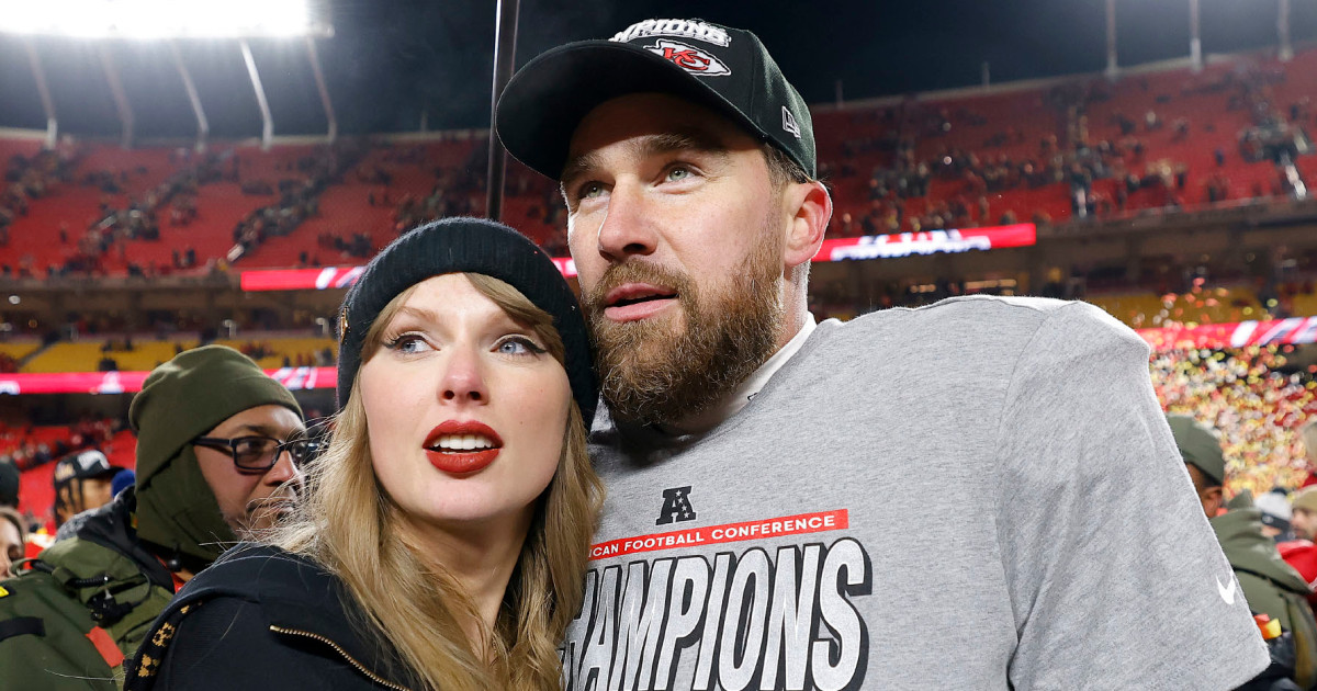Taylor Swift, Who's Dating Travis Kelce, Is An Eagles Fan