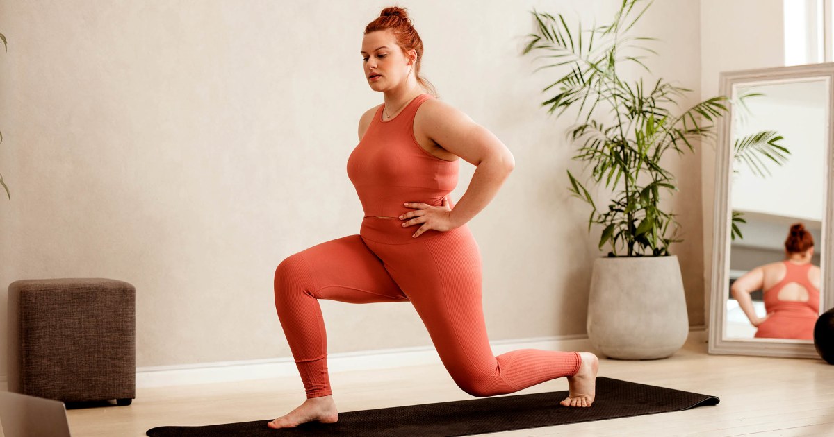 How to properly do a lunge, according to an expert