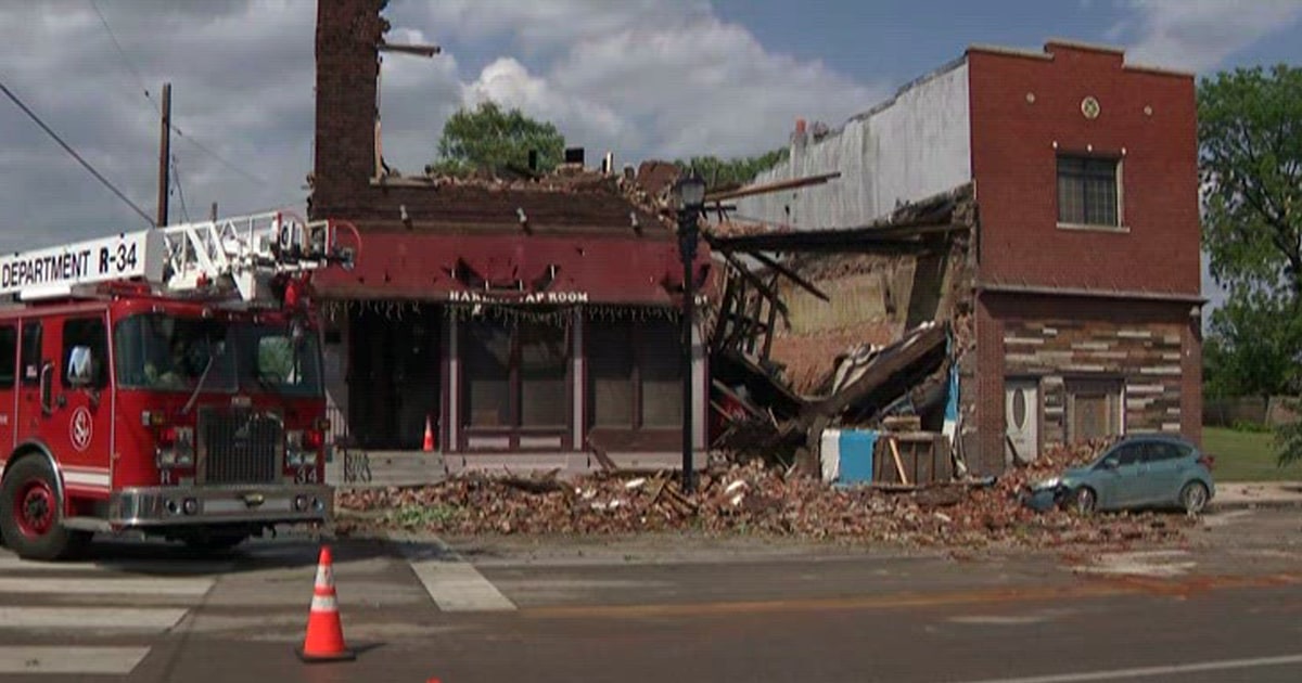 At least 4 known dead, 35 injured in suspected St. Louis tornadoes