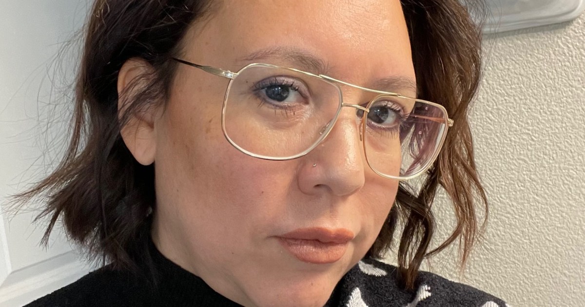 Mom, 46, Couldn't Recognize Herself In The Mirror For 1 Year. She'd Had a Stroke