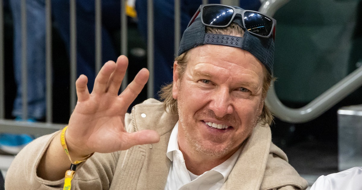 'Fun Dad' Chip Gaines Takes an Epic Road Trip With All 5 Kids: See the Video