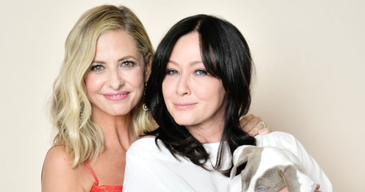 Shannen Doherty Remembered on 1-Year Anniversary of Her Death by Sarah Michelle Gellar and More