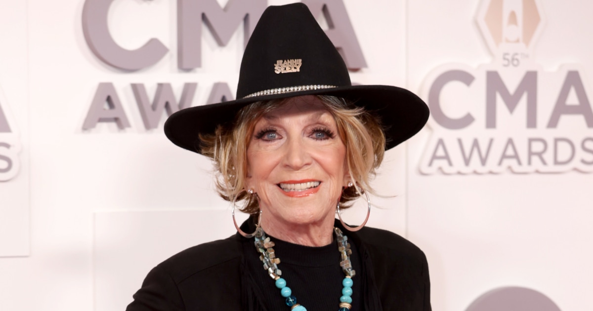 Jeannie Seely, Country Singer Behind Hits Like 'Don't Touch Me,' Dies at 85