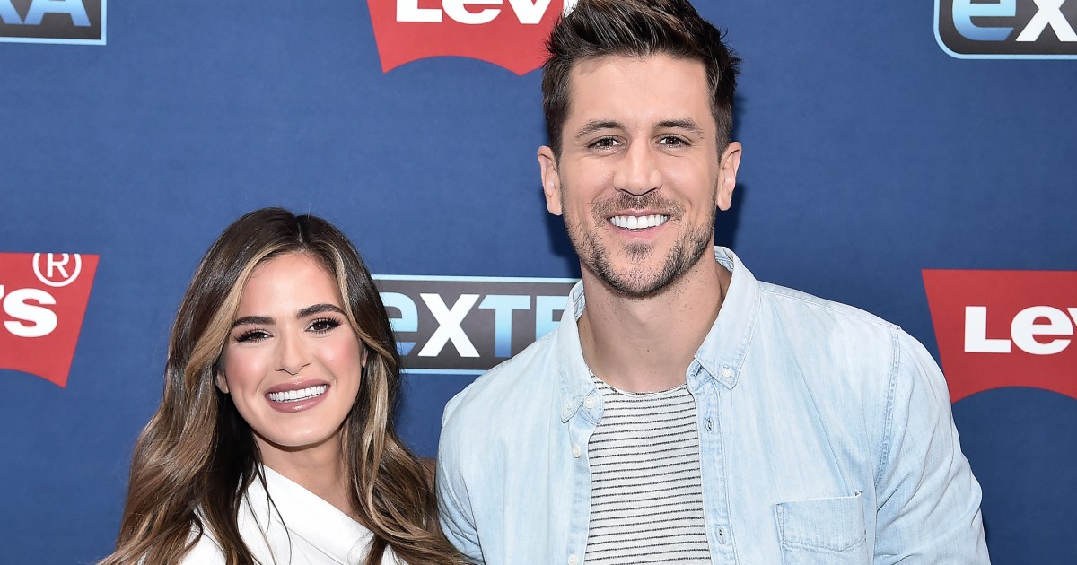 JoJo Fletcher and Jordan Rodgers Are Expecting! See Their Sweet Beachside Reveal