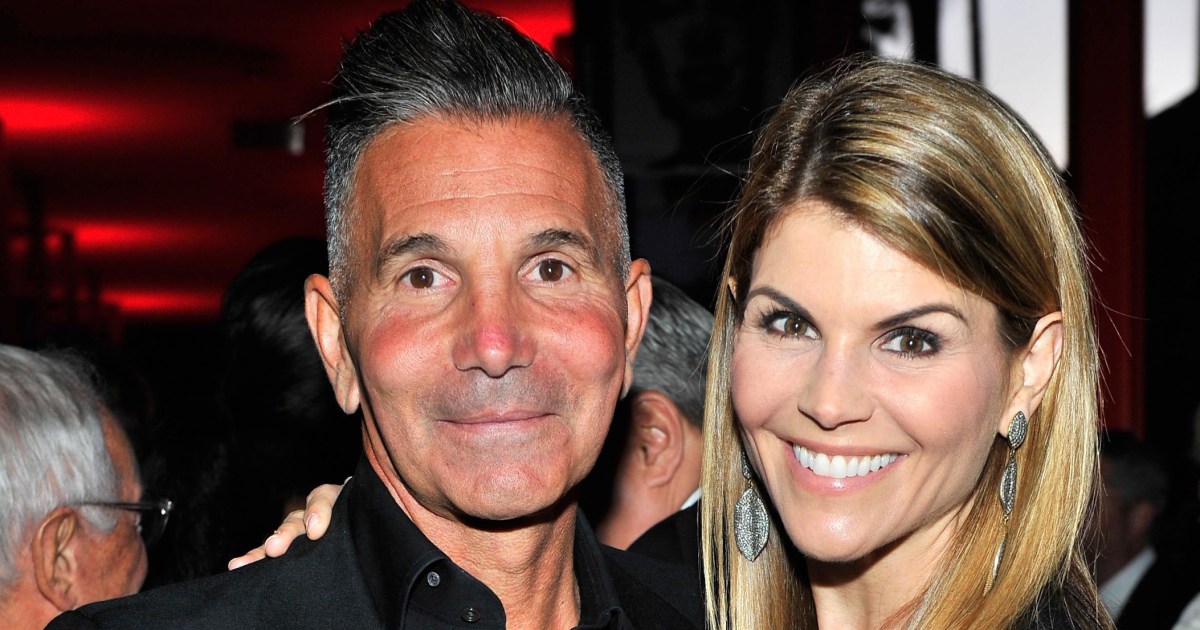 Lori Loughlin and Mossimo Giannulli Split After Nearly 28 Years of Marriage