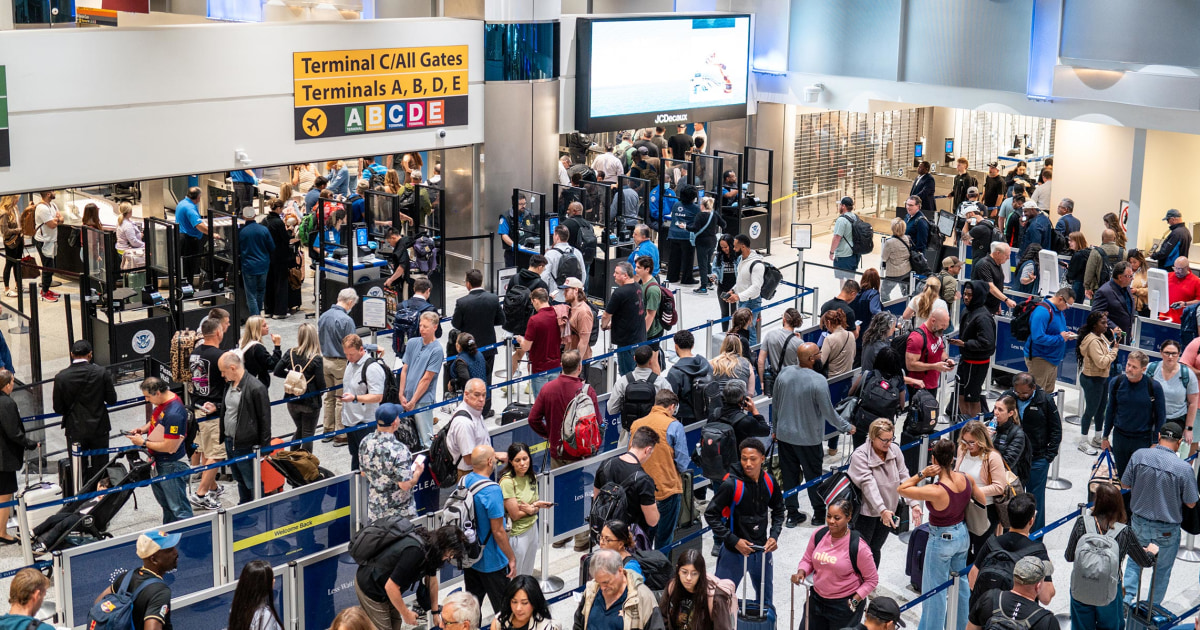 The 1 Way to Tell if Your Upcoming Flight Will Likely Be Canceled Amid the Government Shutdown