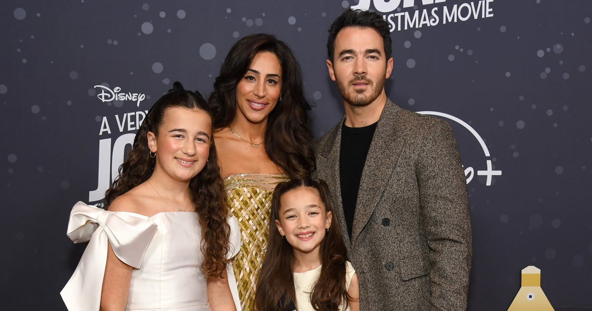 Make Way for the Jonas Sisters: Kevin Jonas's Daughters Appear in New Christmas Movie