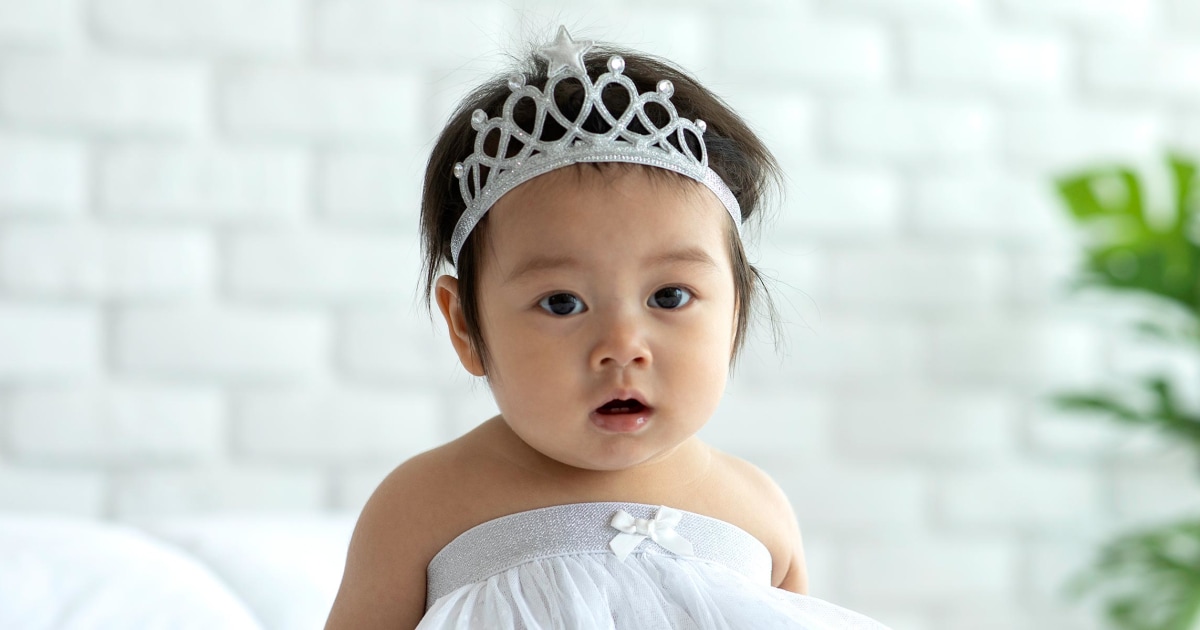 74 Royal Girl Names for Your Tiny Princess