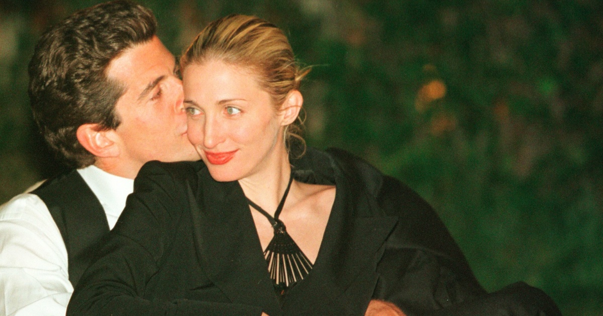 All About Carolyn Bessette-Kennedy and John F. Kennedy Jr.'s wedding location, photos, documentary, date and pictures.