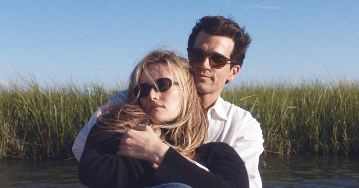 Teenagers Are Obsessed with 'Love Story' - and Their Moms' Real Memories from the '90s