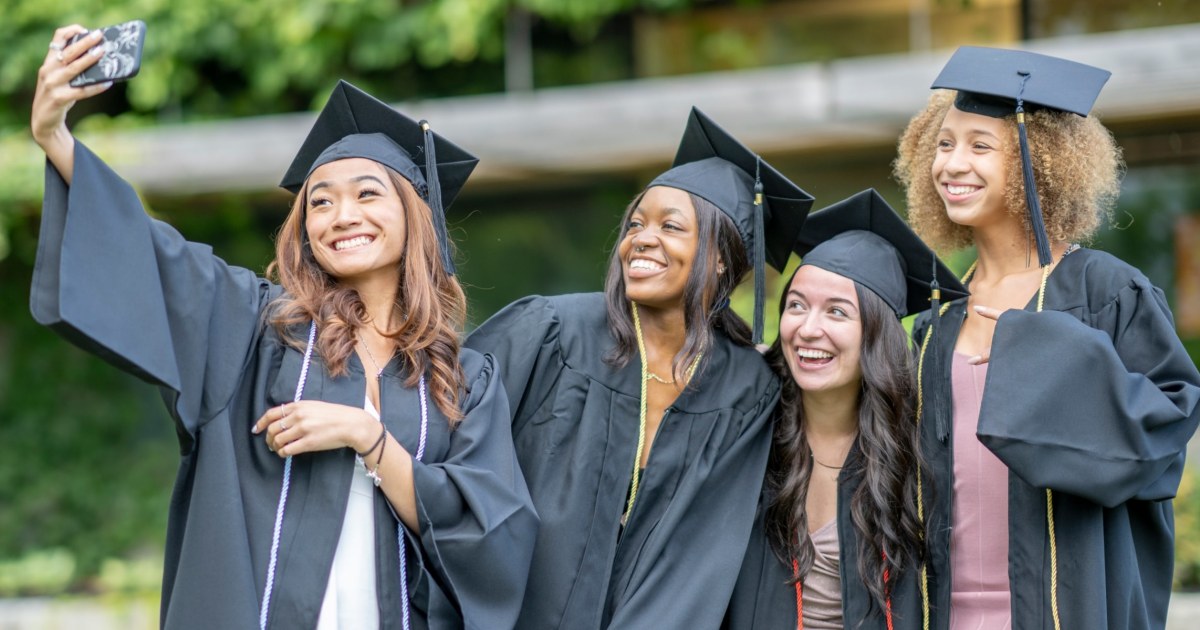 The Best High School Graduation Gifts for 2026 Grads | Giftverse News