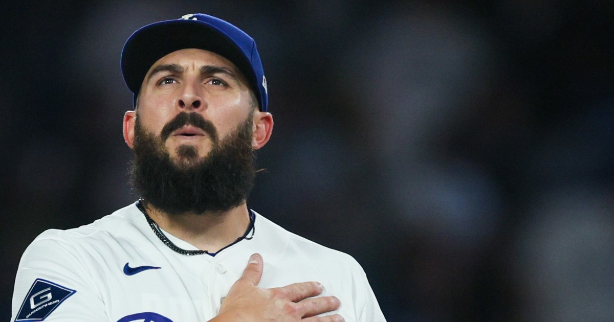 Alex and Kayla Vesia Invite Nurses, Doctors Who Helped Them Through the Loss of Their Daughter to a Dodgers Game