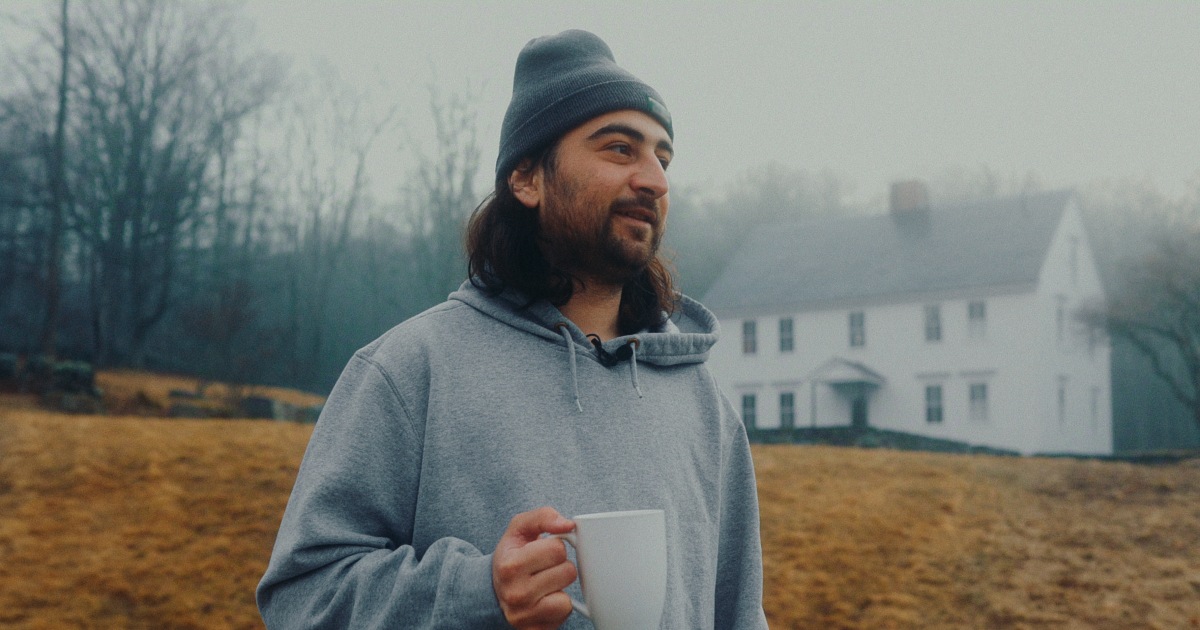 Noah Kahan Shares the Advice From His Therapist He's 'Never Been Able to Do'