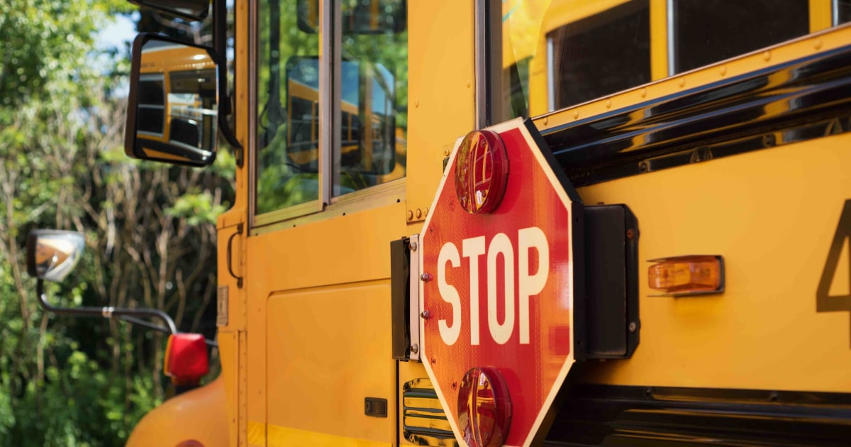Middle School Students Work Together to Stop Bus From Crashing After Driver Passes Out
