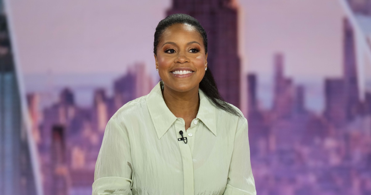 Sheinelle Jones' teenage daughter certainly knows how to make her emails stand out in her mother's crowded inbox.